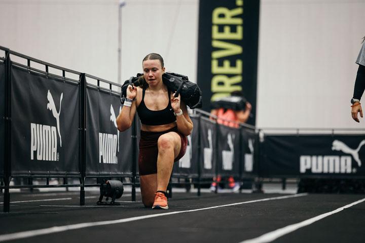 Sandbag Walking Lunges Hyrox Station Tips