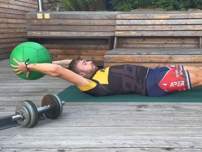 Dead Bug Ball Hold